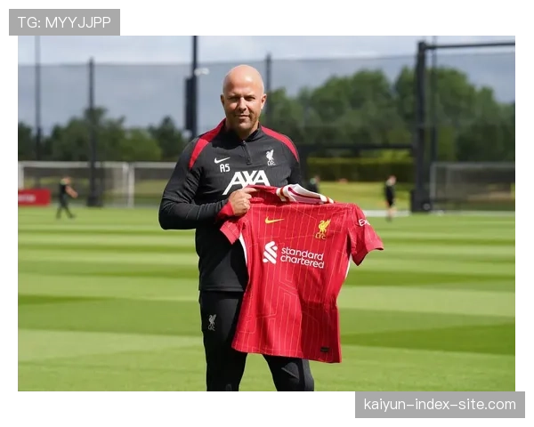 利物浦客场3-0完胜马赛 战术复盘显示其控球优势与定位球威胁成为取胜关键 利物浦客场3-0完胜马赛 战术复盘显示其控球优势与定位球威胁成为取胜关键